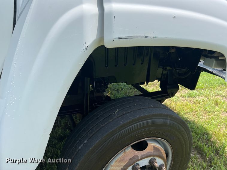 image for item JM9258 2006 GMC C4500  flatbed truck