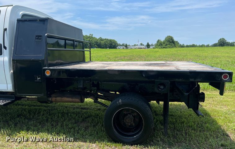 image for item JM9258 2006 GMC C4500  flatbed truck