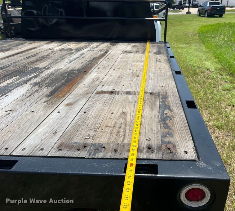 image for item JM9258 2006 GMC C4500  flatbed truck