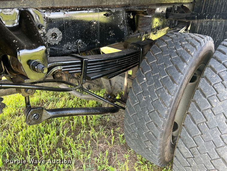 image for item JM9258 2006 GMC C4500  flatbed truck