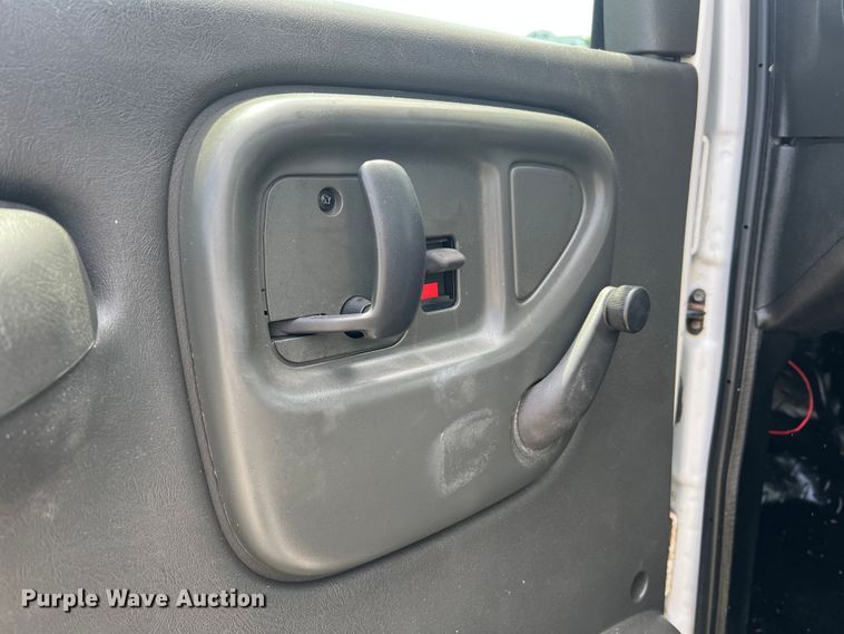 image for item JM9258 2006 GMC C4500  flatbed truck