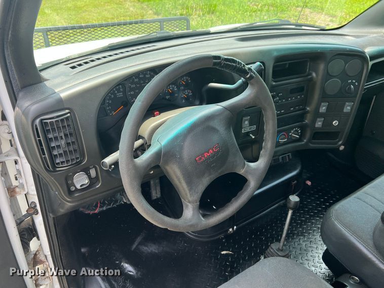 image for item JM9258 2006 GMC C4500  flatbed truck