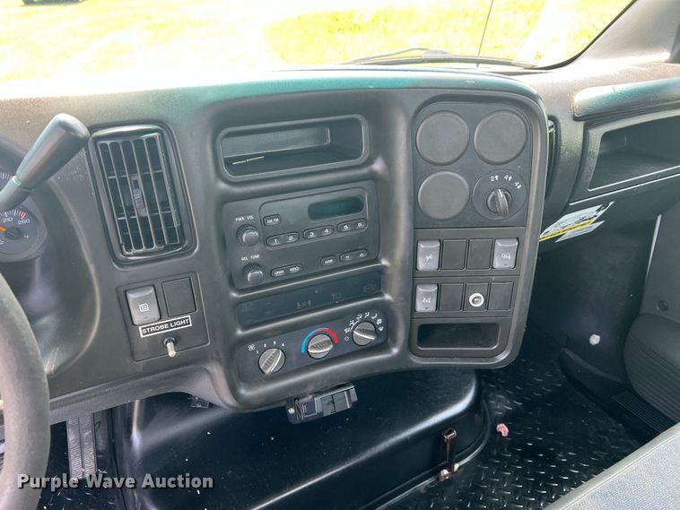 image for item JM9258 2006 GMC C4500  flatbed truck