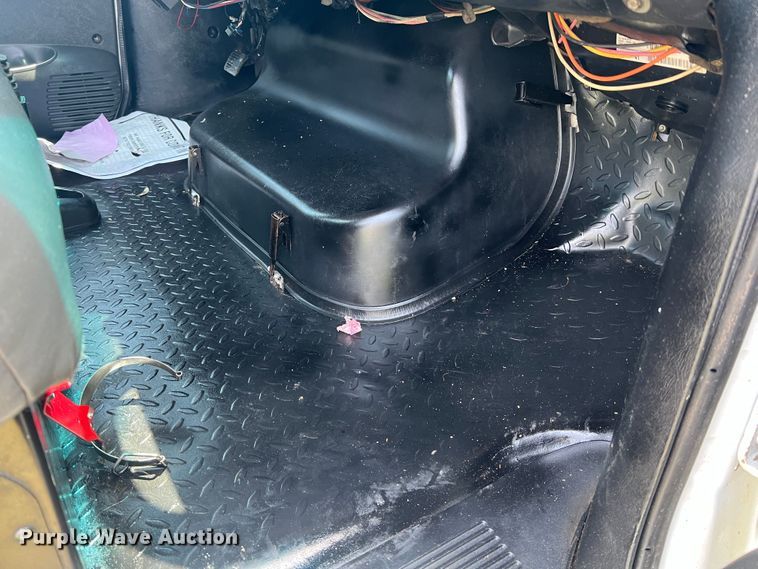 image for item JM9258 2006 GMC C4500  flatbed truck