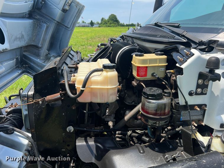 image for item JM9258 2006 GMC C4500  flatbed truck