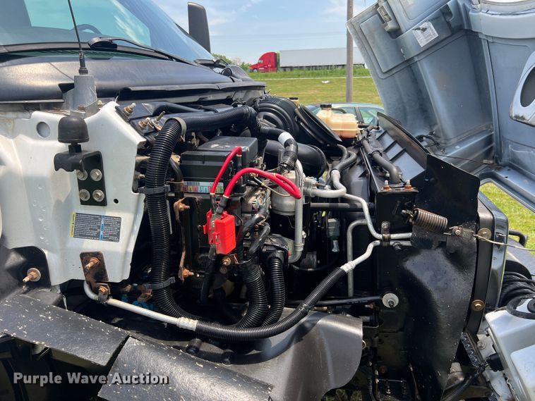 image for item JM9258 2006 GMC C4500  flatbed truck