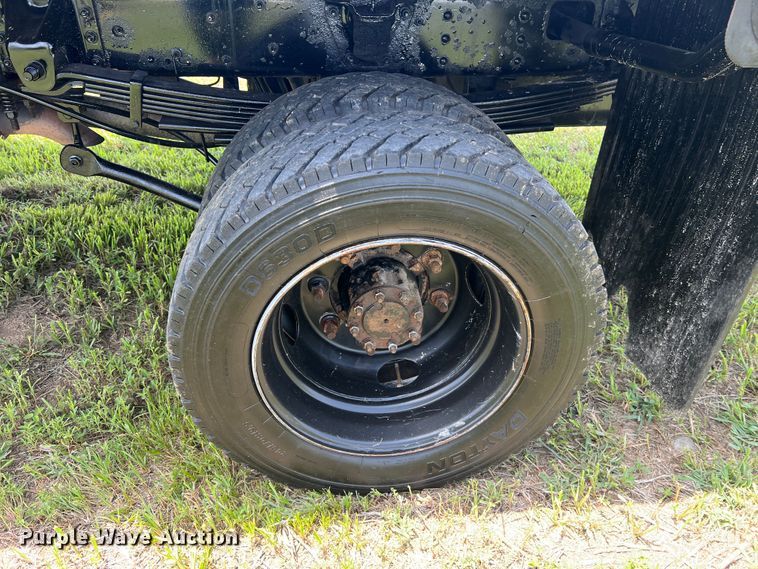 image for item JM9258 2006 GMC C4500  flatbed truck