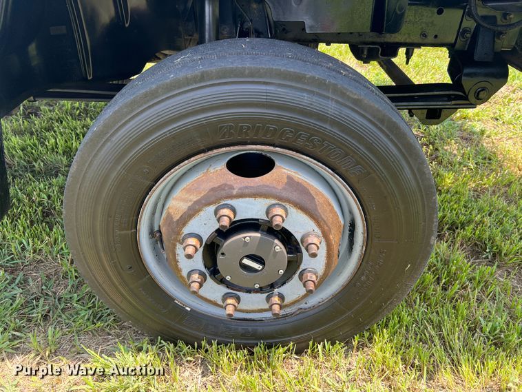 image for item JM9258 2006 GMC C4500  flatbed truck