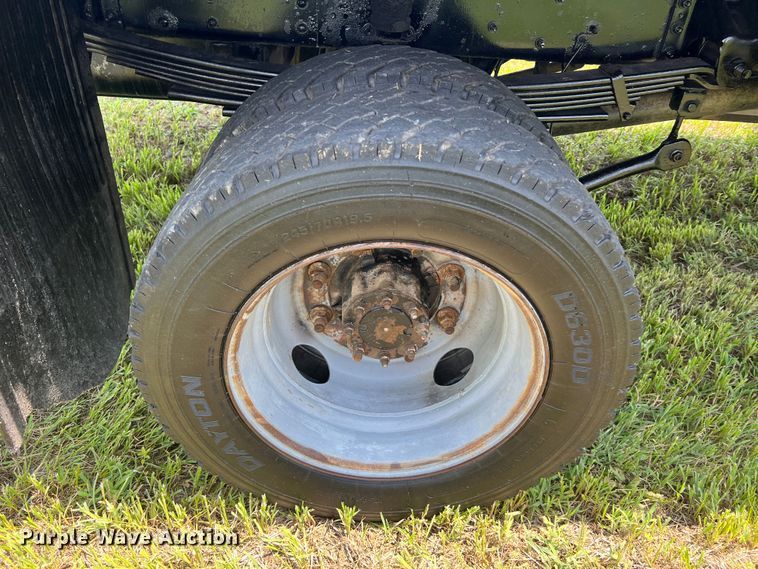 image for item JM9258 2006 GMC C4500  flatbed truck