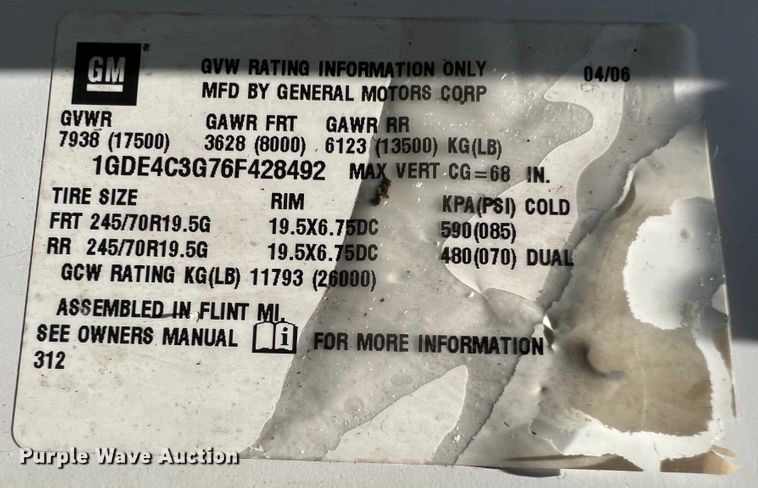 image for item JM9258 2006 GMC C4500  flatbed truck