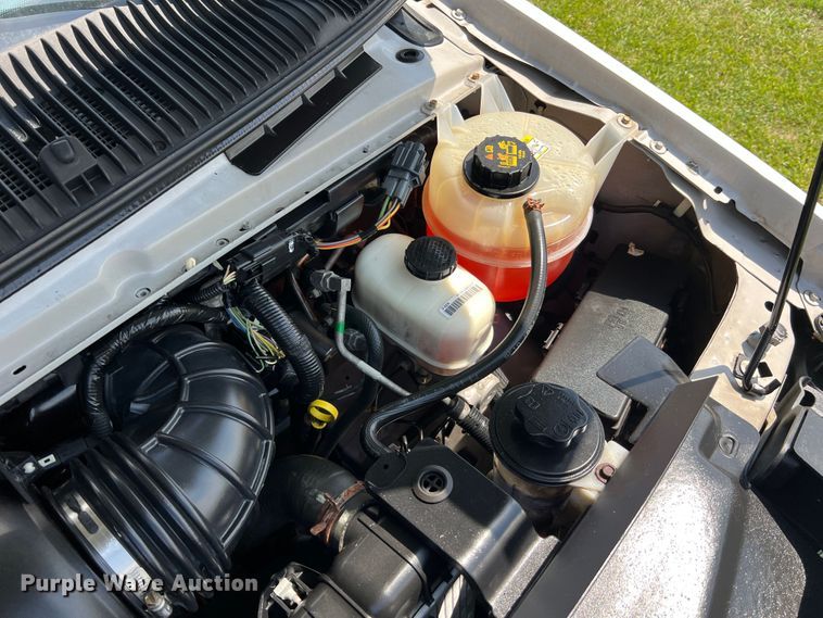 image for item JM9265 2011 Ford E350 Super Duty  shuttle bus