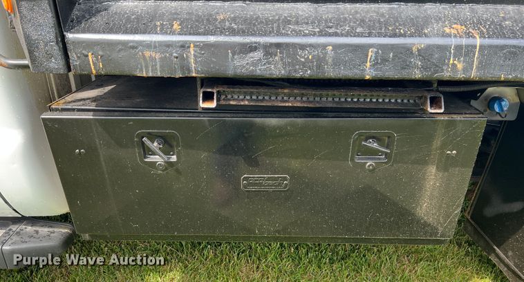 image for item JM9267 2012 Ford F550 XL  dump truck