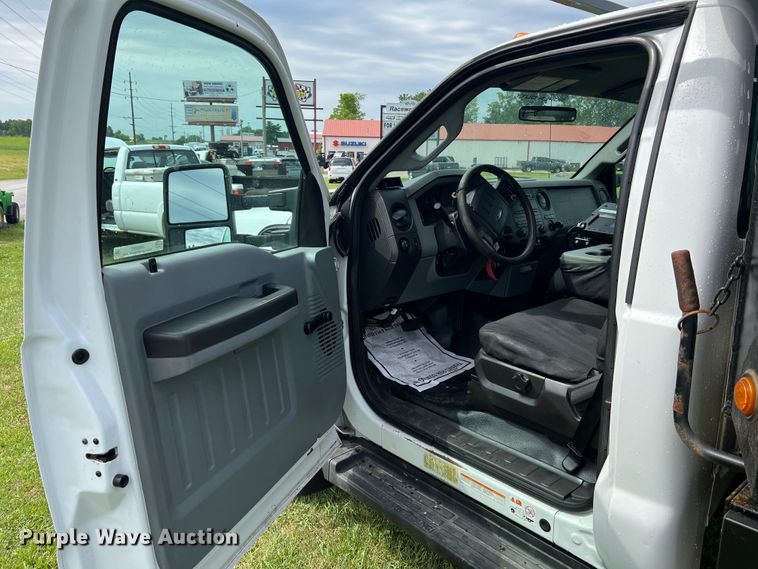 image for item JM9267 2012 Ford F550 XL  dump truck