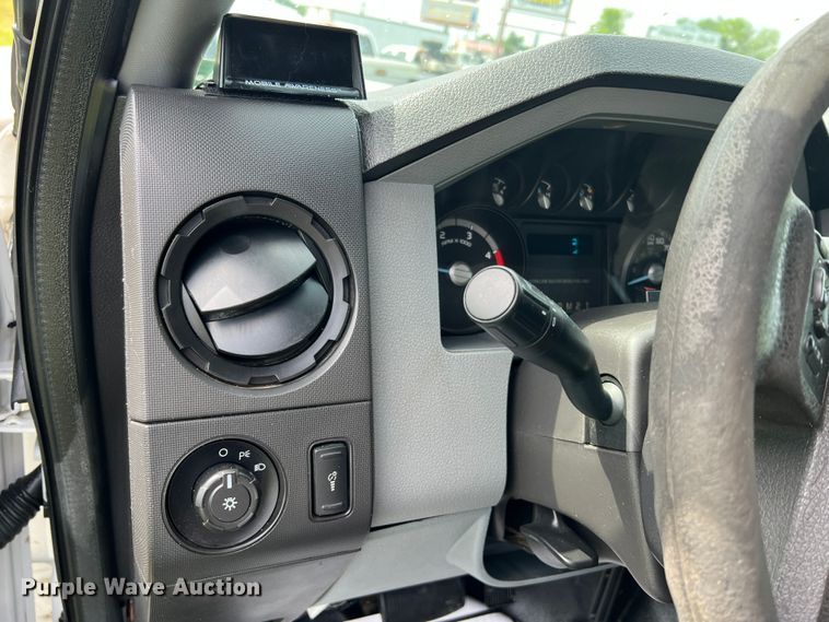 image for item JM9267 2012 Ford F550 XL  dump truck