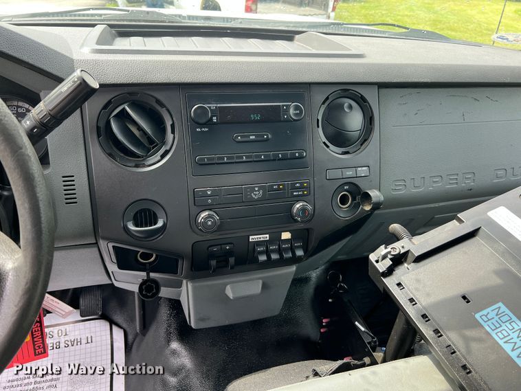 image for item JM9267 2012 Ford F550 XL  dump truck