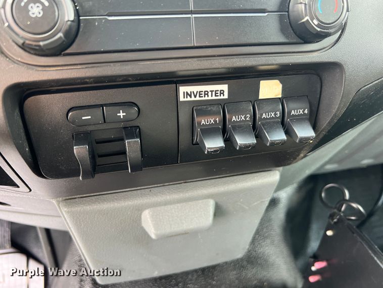 image for item JM9267 2012 Ford F550 XL  dump truck