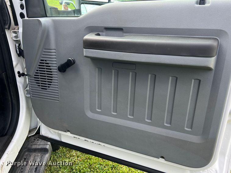 image for item JM9267 2012 Ford F550 XL  dump truck