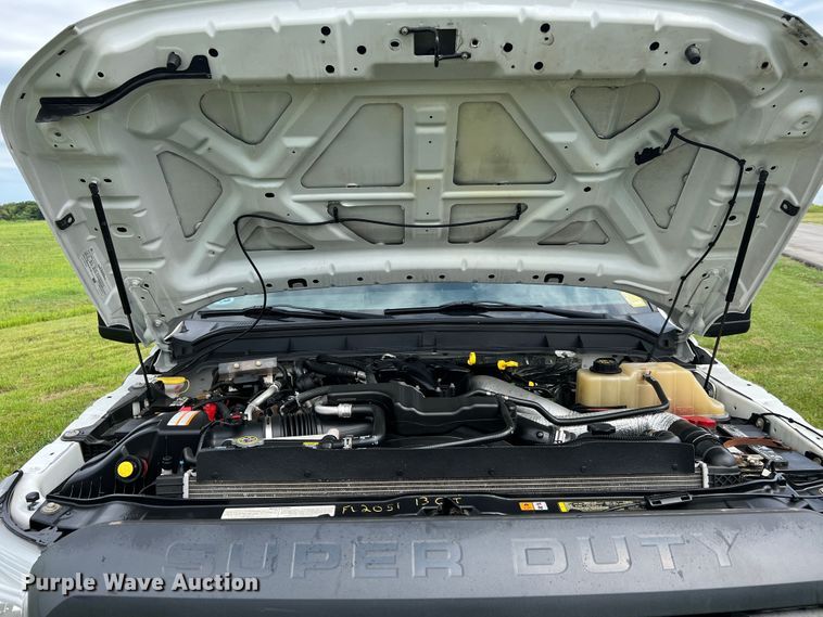 image for item JM9267 2012 Ford F550 XL  dump truck