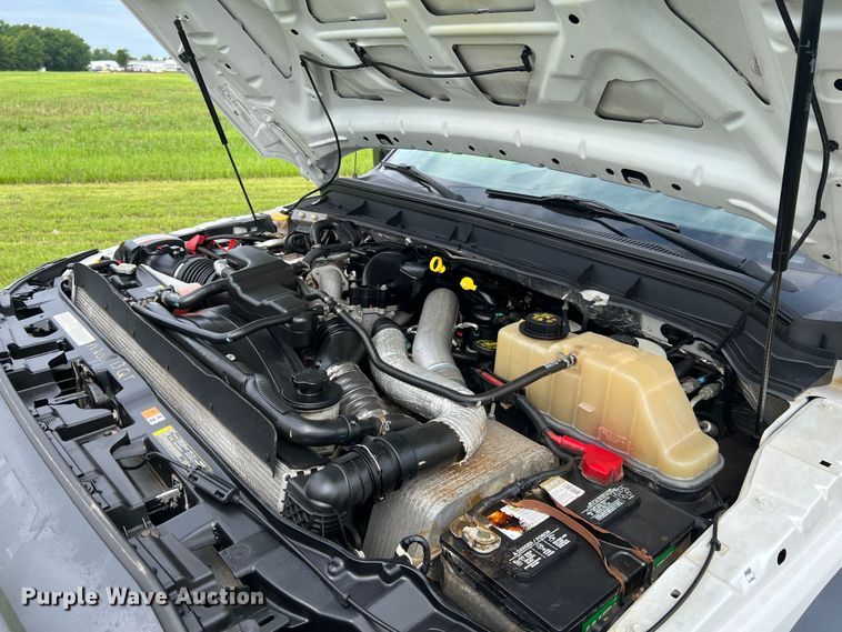 image for item JM9267 2012 Ford F550 XL  dump truck