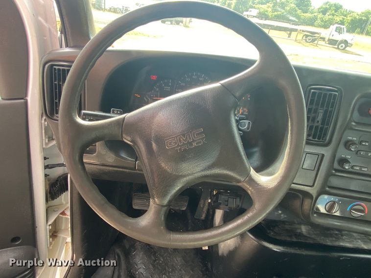 image for item JU9295 2003 GMC C7500  flatbed truck