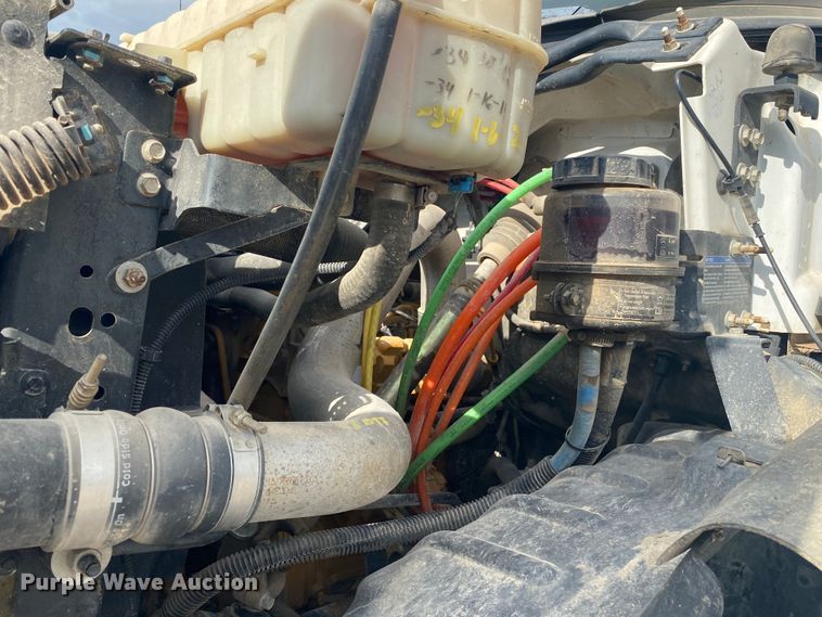 image for item JU9295 2003 GMC C7500  flatbed truck