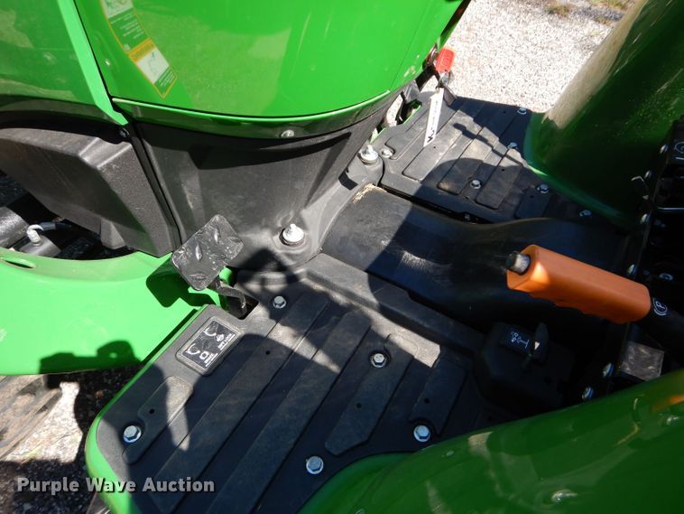 image for item JX9129 2019 John Deere 3025E  MFWD tractor