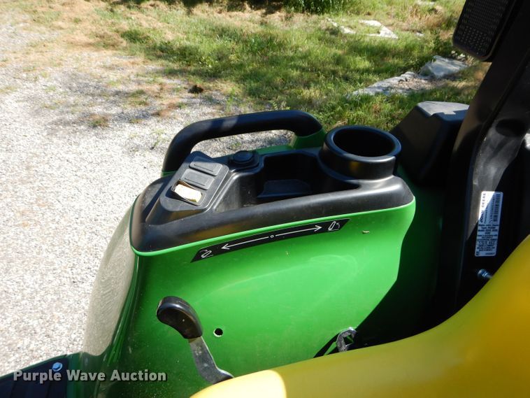 image for item JX9129 2019 John Deere 3025E  MFWD tractor