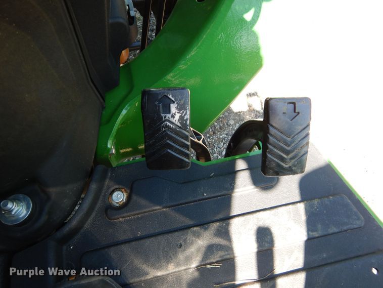 image for item JX9129 2019 John Deere 3025E  MFWD tractor