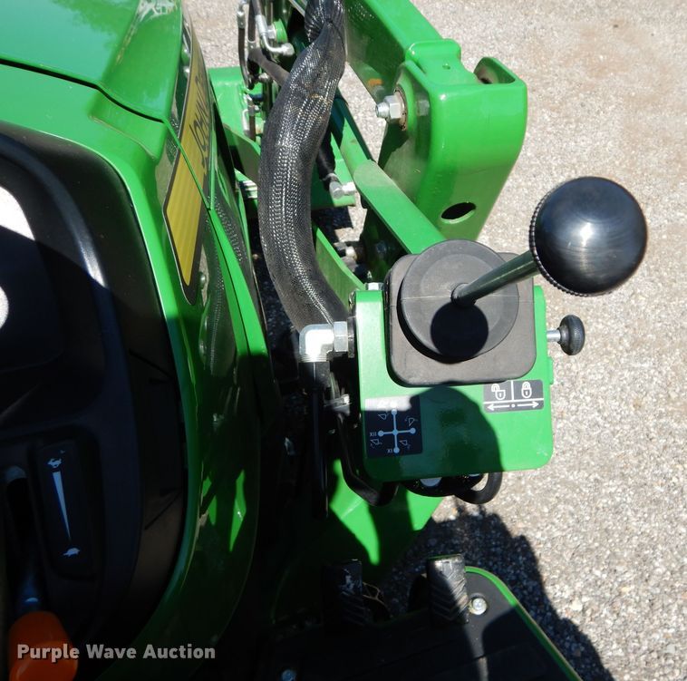 image for item JX9129 2019 John Deere 3025E  MFWD tractor