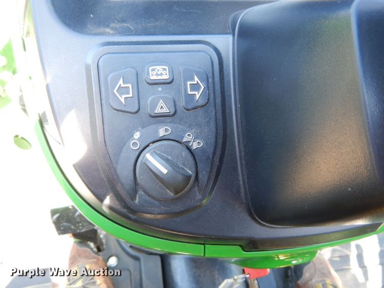 image for item JX9129 2019 John Deere 3025E  MFWD tractor