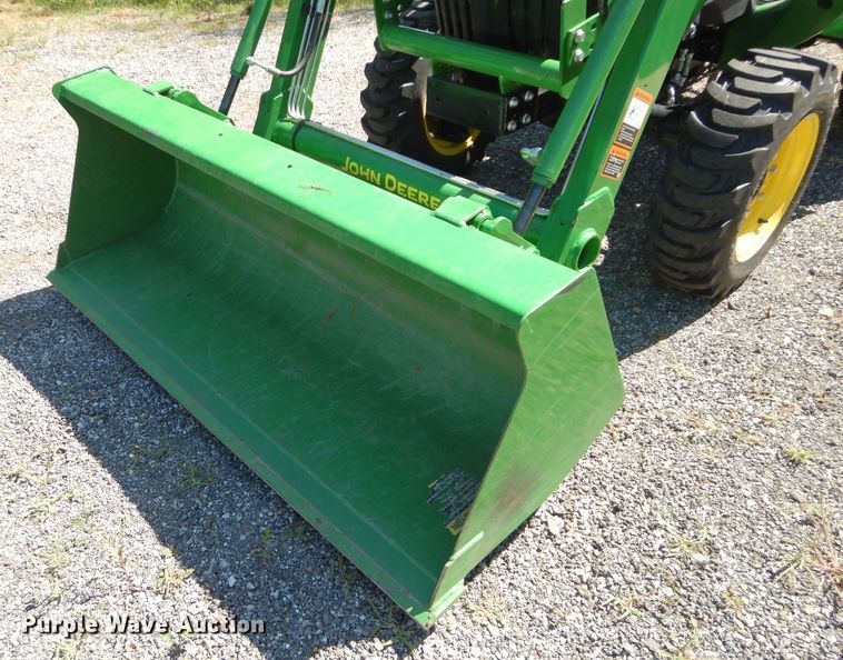image for item JX9129 2019 John Deere 3025E  MFWD tractor