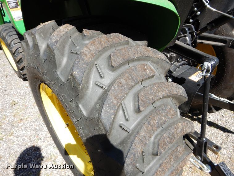 image for item JX9129 2019 John Deere 3025E  MFWD tractor
