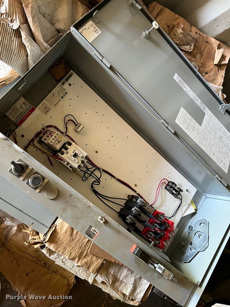 image for item JX9261 (5) Eaton three phase electrical control panels