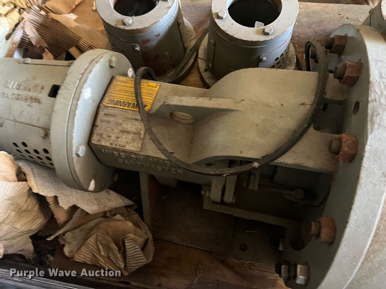 image for item JX9262 Toolbox and pump