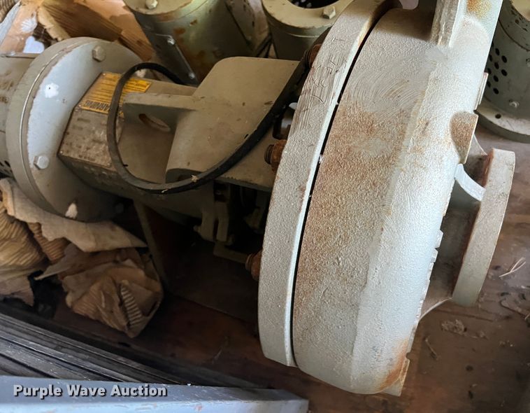 image for item JX9262 Toolbox and pump