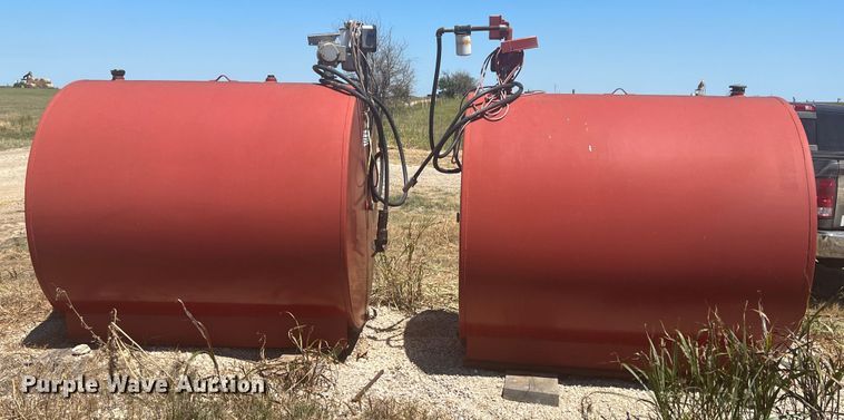 image for item JX9311 (2) fuel tanks