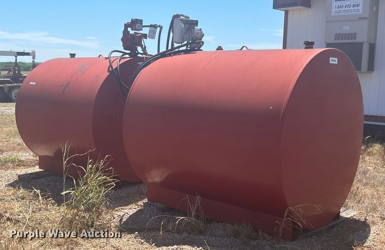 image for item JX9311 (2) fuel tanks