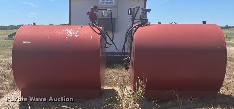 image for item JX9311 (2) fuel tanks