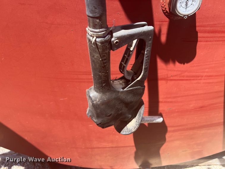 image for item JX9311 (2) fuel tanks