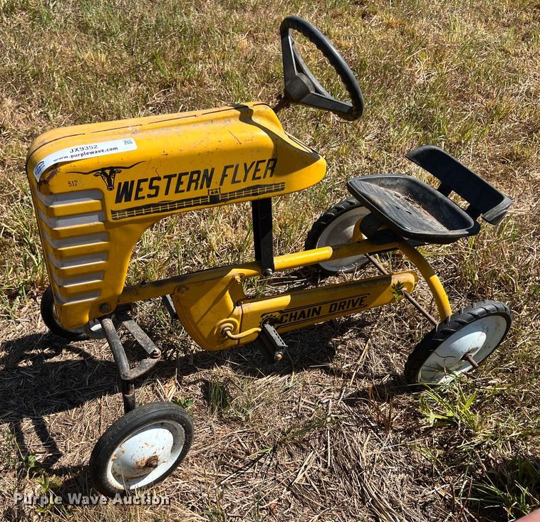 image for item JX9352 Pedal tractors