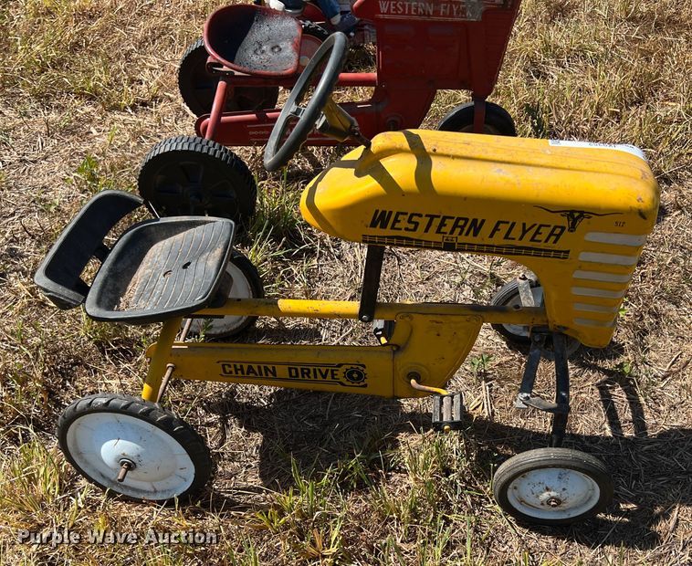 image for item JX9352 Pedal tractors