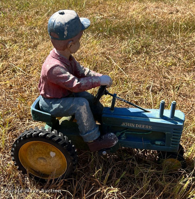 image for item JX9352 Pedal tractors