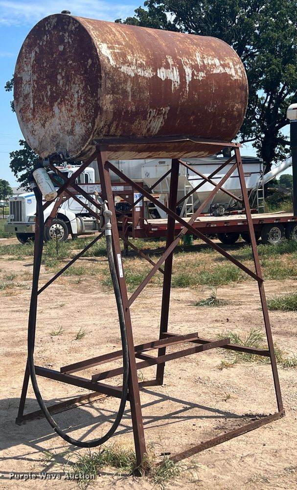 image for item JX9362 Fuel tank