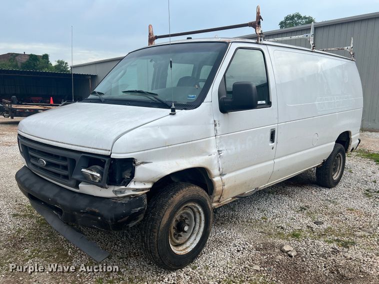 image for item KC9944 2004 Ford E250  van