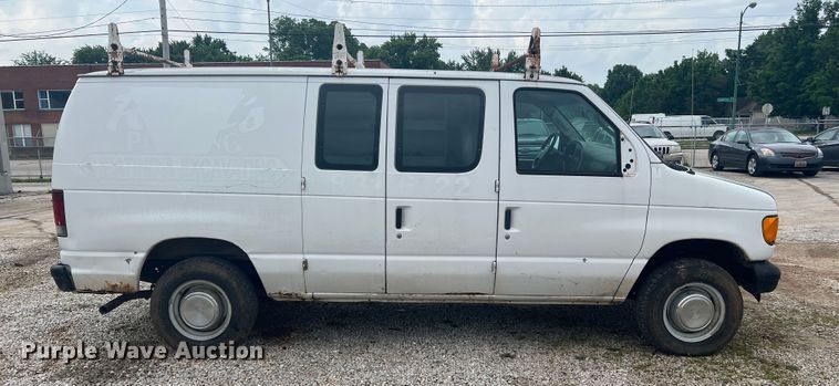 image for item KC9944 2004 Ford E250  van