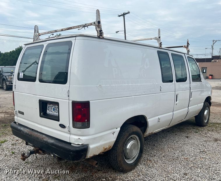 image for item KC9944 2004 Ford E250  van