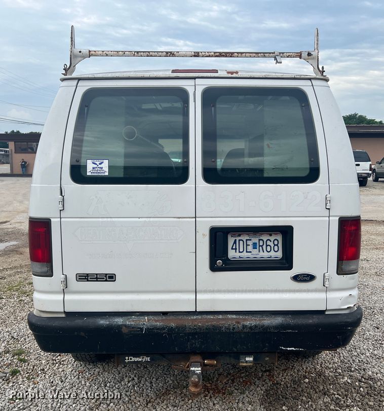 image for item KC9944 2004 Ford E250  van