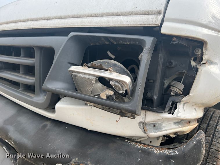 image for item KC9944 2004 Ford E250  van