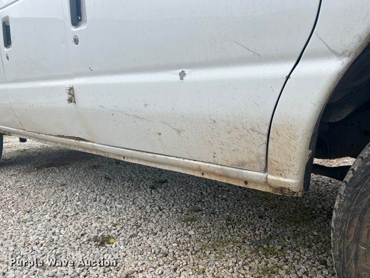 image for item KC9944 2004 Ford E250  van