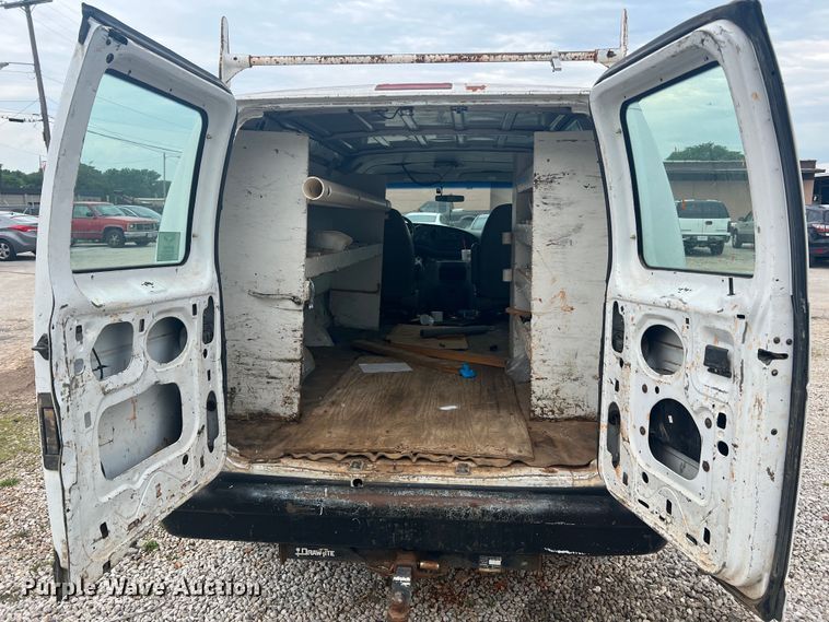 image for item KC9944 2004 Ford E250  van